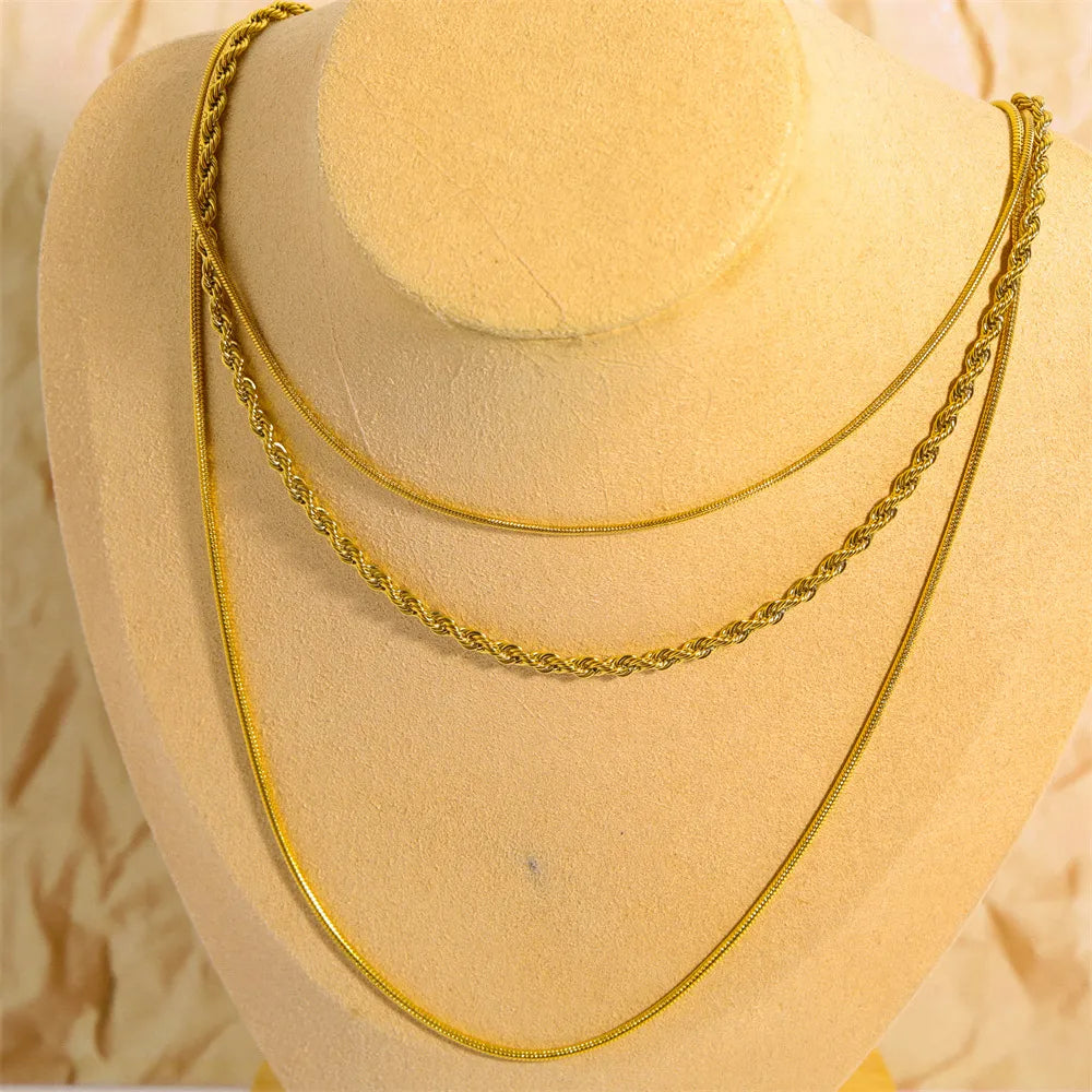 COLLANA TRIS ORO PLACCATO 18K