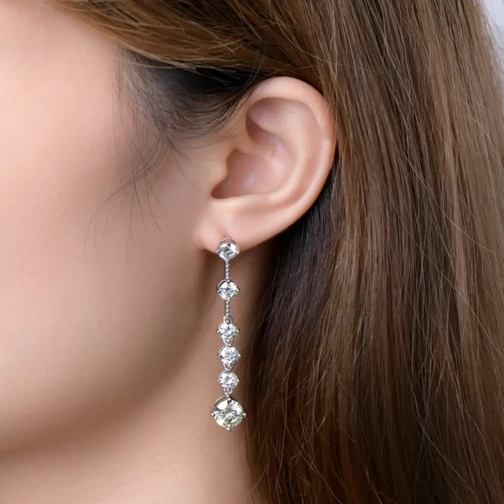 ORECCHINI FILO ARGENTO MOISSANITE 4 CARATI